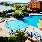 Sea View Luxury 1-bd Marina Cape Apartamento Aheloy