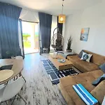 Sea View Luxury 1-bd Marina Cape * أهيلوي