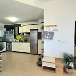Sea View Luxury 1-bd Marina Cape أهيلوي