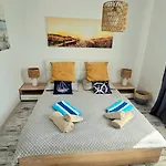 Sea View Luxury 1-bd Marina Cape شقة
