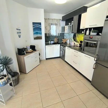 Sea View Luxury 1-bd Marina Cape *