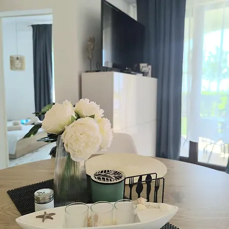 Sea View Luxury 1-bd Marina Cape Aheloy