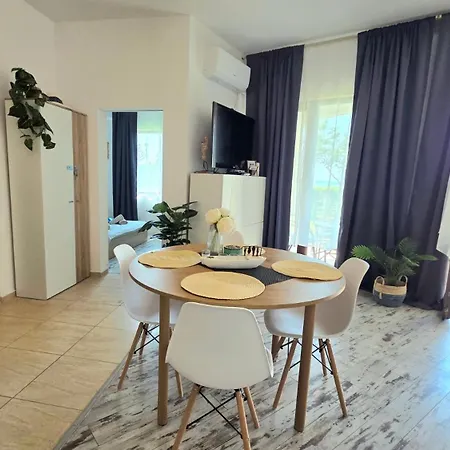 Sea View Luxury 1-bd Marina Cape Aheloy