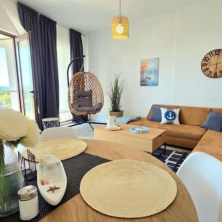 Sea View Luxury 1-bd Marina Cape Appartamento Aheloy