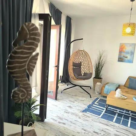 Sea View Luxury 1-bd Marina Cape Aheloy