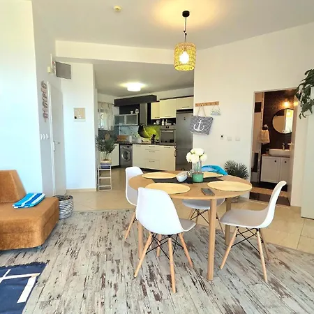 Sea View Luxury 1-bd Marina Cape Appartamento *